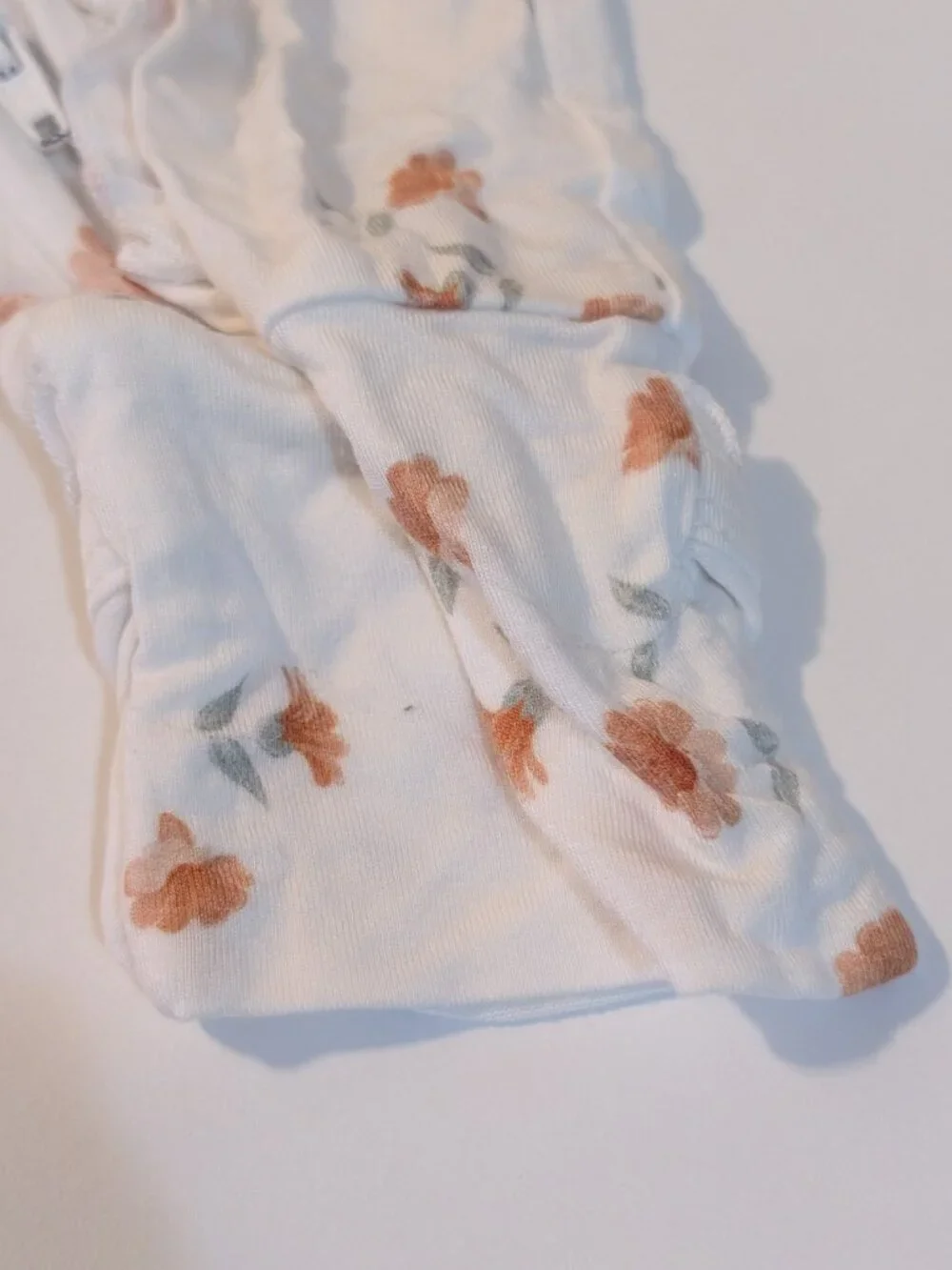 Baby floral bamboo ruffle baby zip sleeper, size 18-24 months